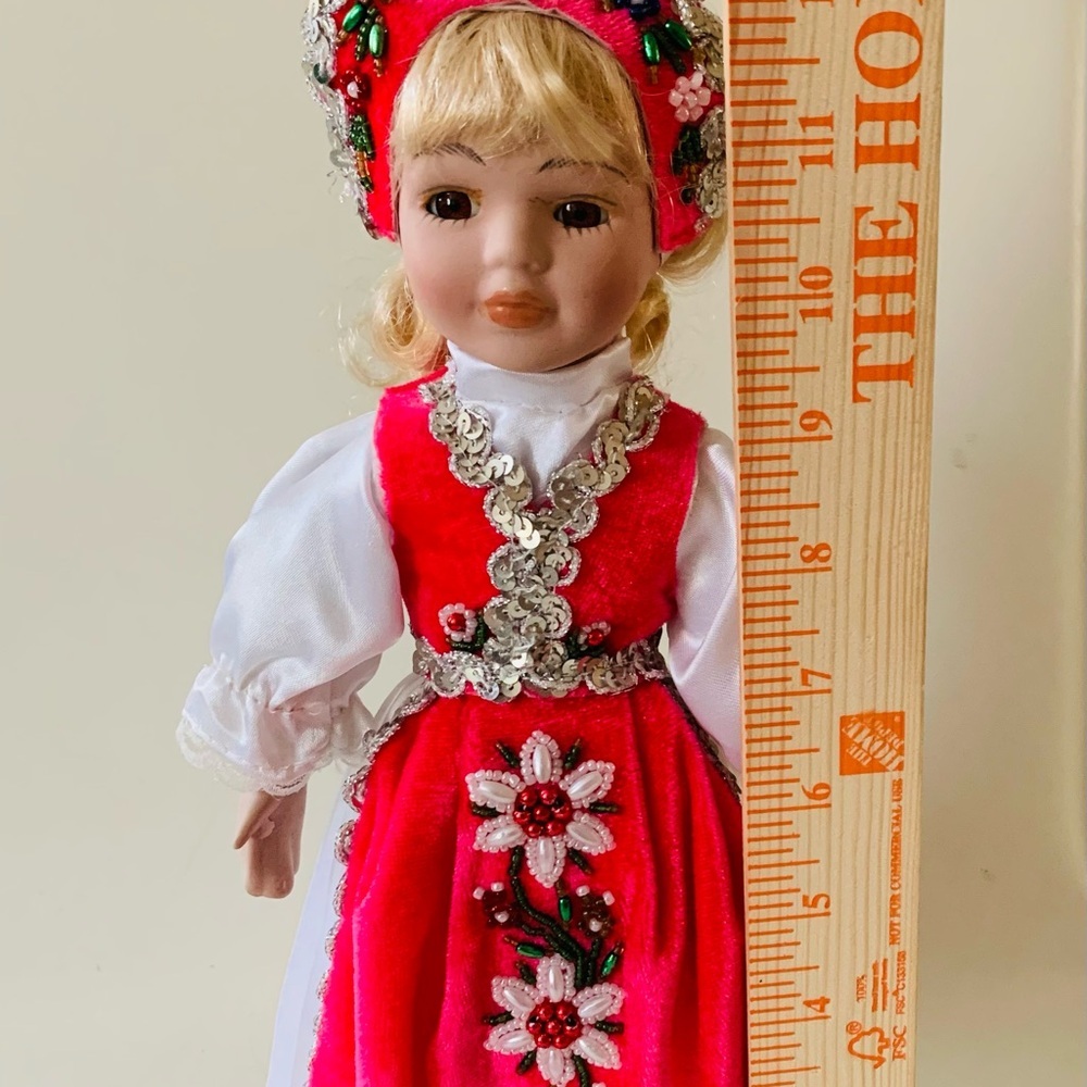 Porcelain Doll - Picture 3 of 11